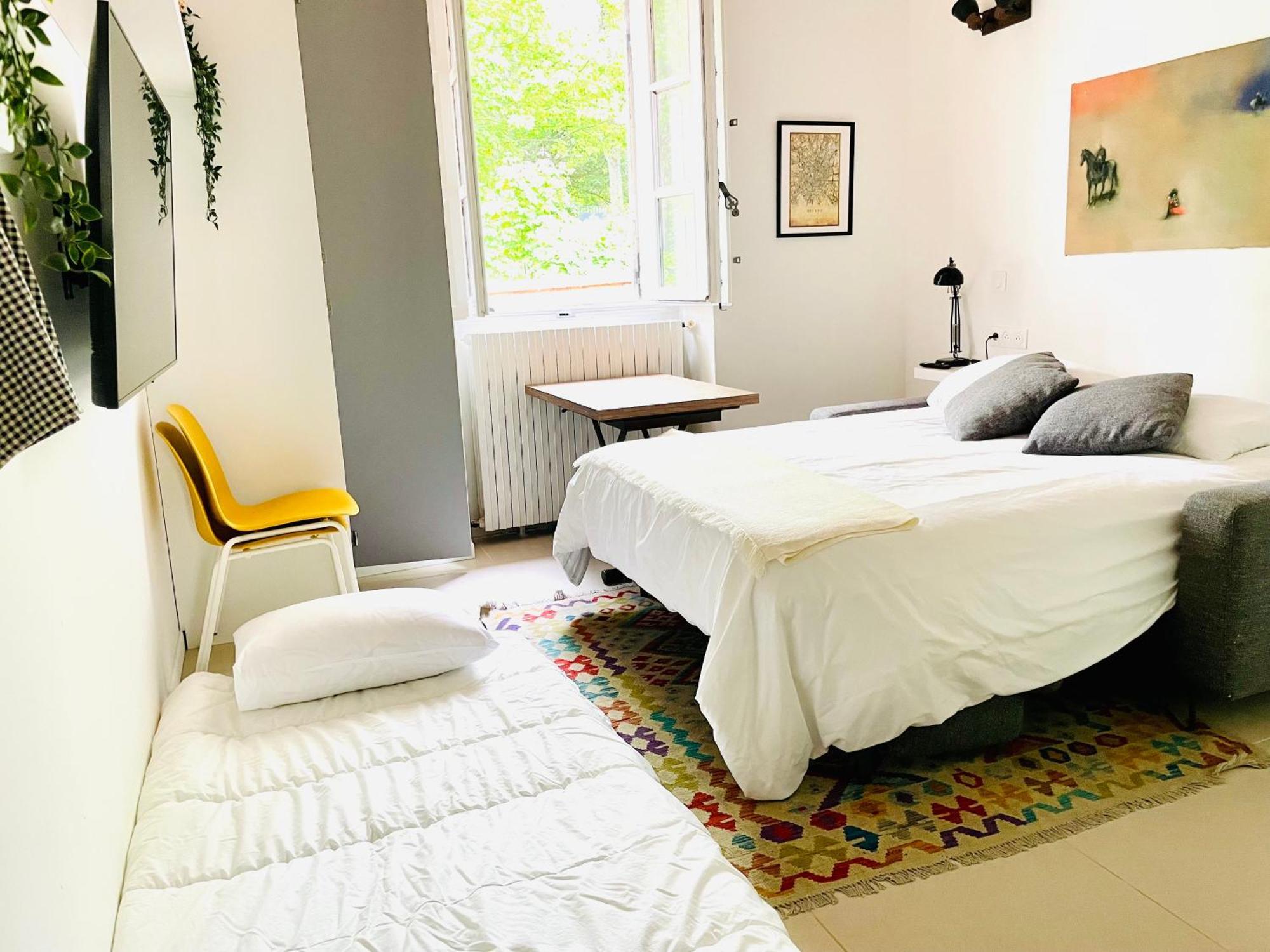 Studio Au Vieux Marly-Le-Roi - Bien Equipe - Matelas De Qualite - 7Min Du Train Vers Paris Esterno foto